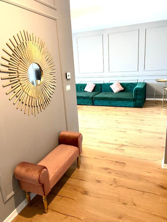 Velvet Apartment *
