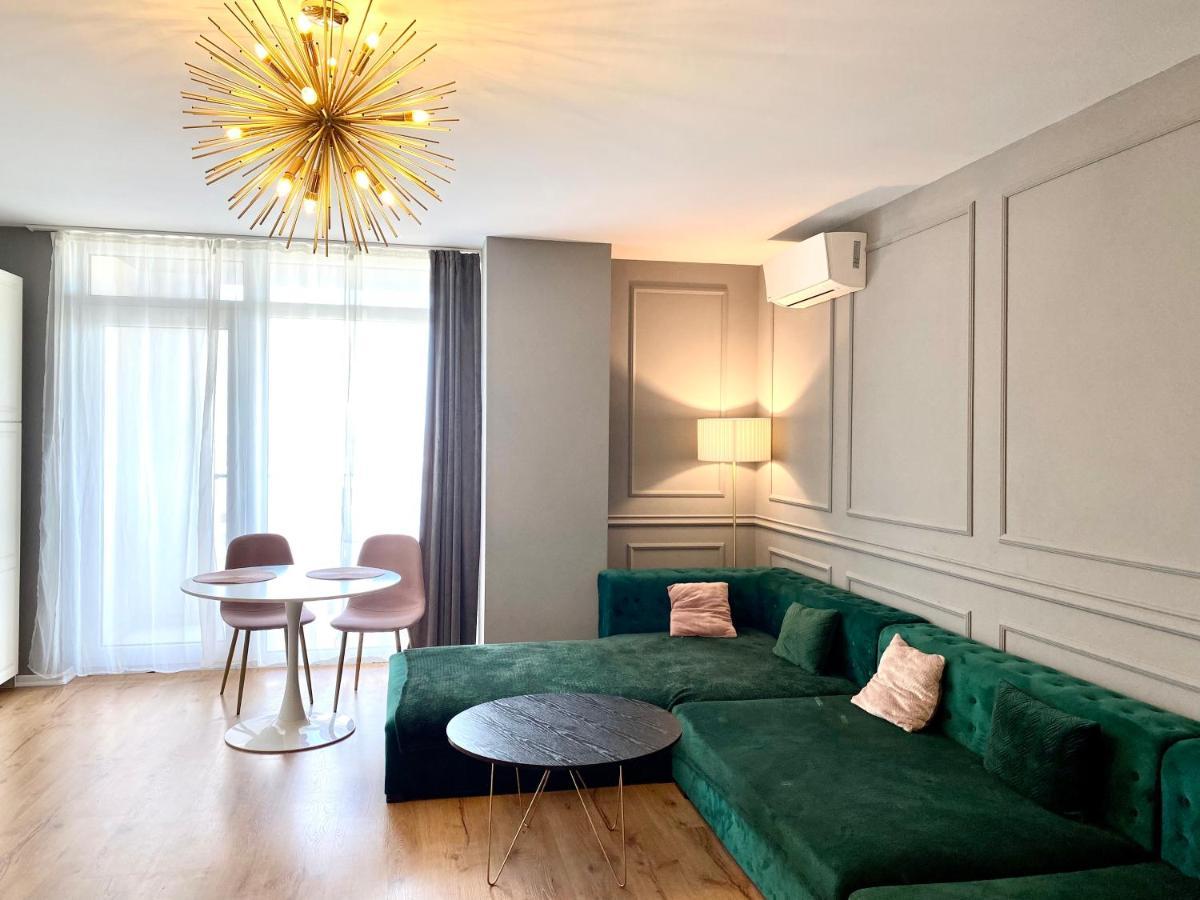 Velvet Apartment